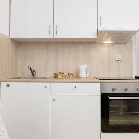 Pet-friendly & Cozy In By Renters Lägenhet
